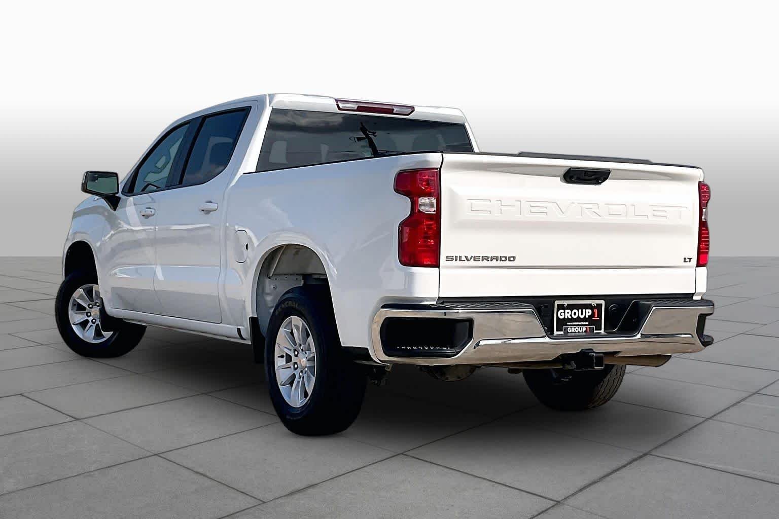 Used 2025 Summit White Chevrolet LT image 12
