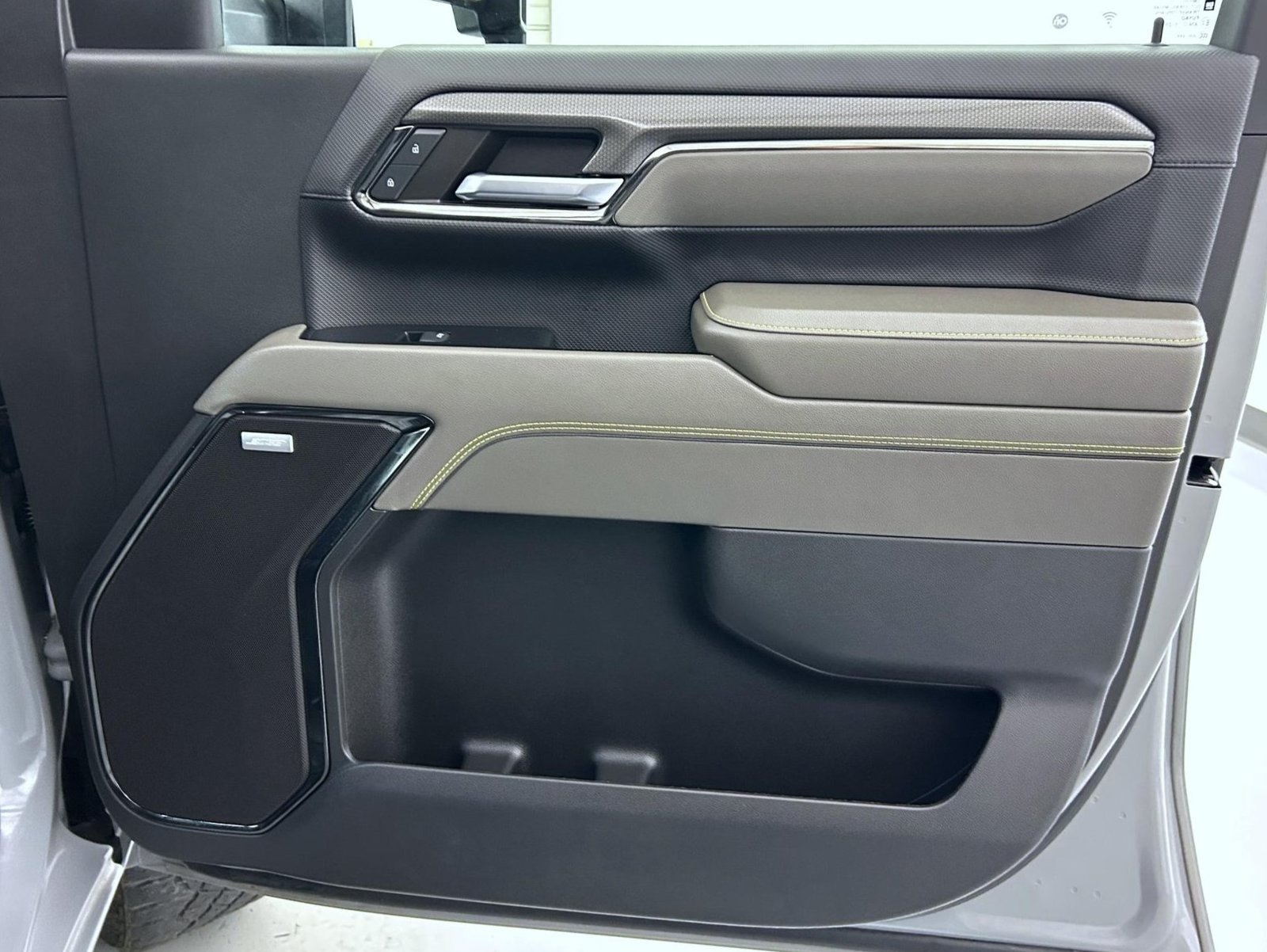 Used 2024 Gray Chevrolet ZR2 image 16