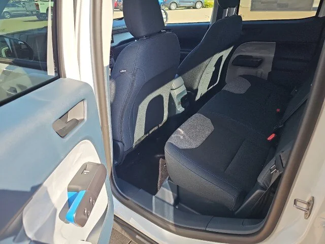 New 2026 Oxford White Ford XLT image 37