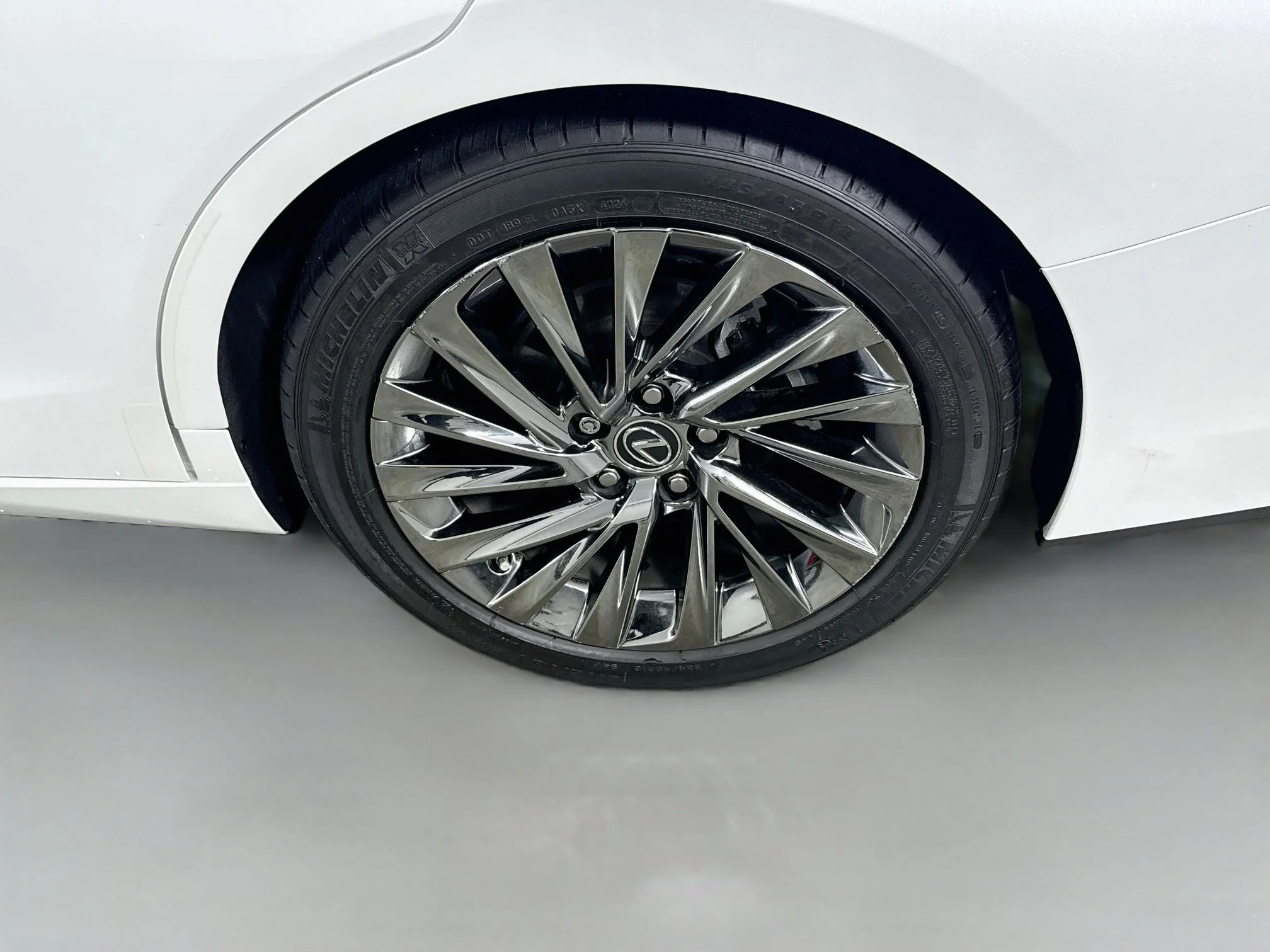 Certified Used 2025 Eminent White Pearl Lexus 350 Ultra Luxury image 30
