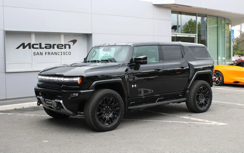 Used 2025 Black GMC 2X image 12