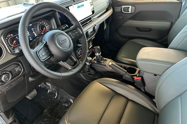 New 2026 Anvil Clear-Coat Exterior Paint Jeep Mojave image 9