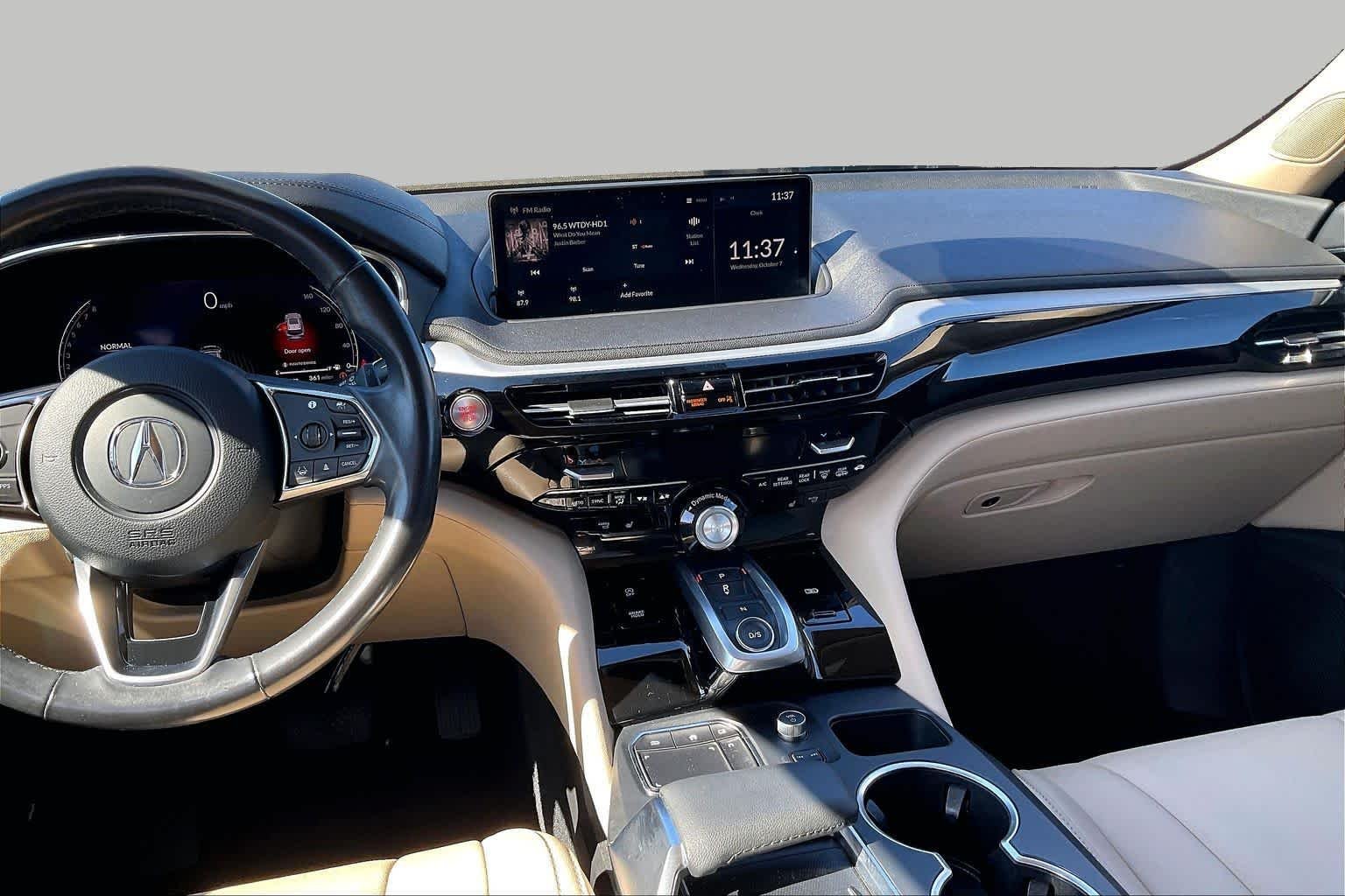 Used 2024 Majestic Black Pearl Acura  image 7