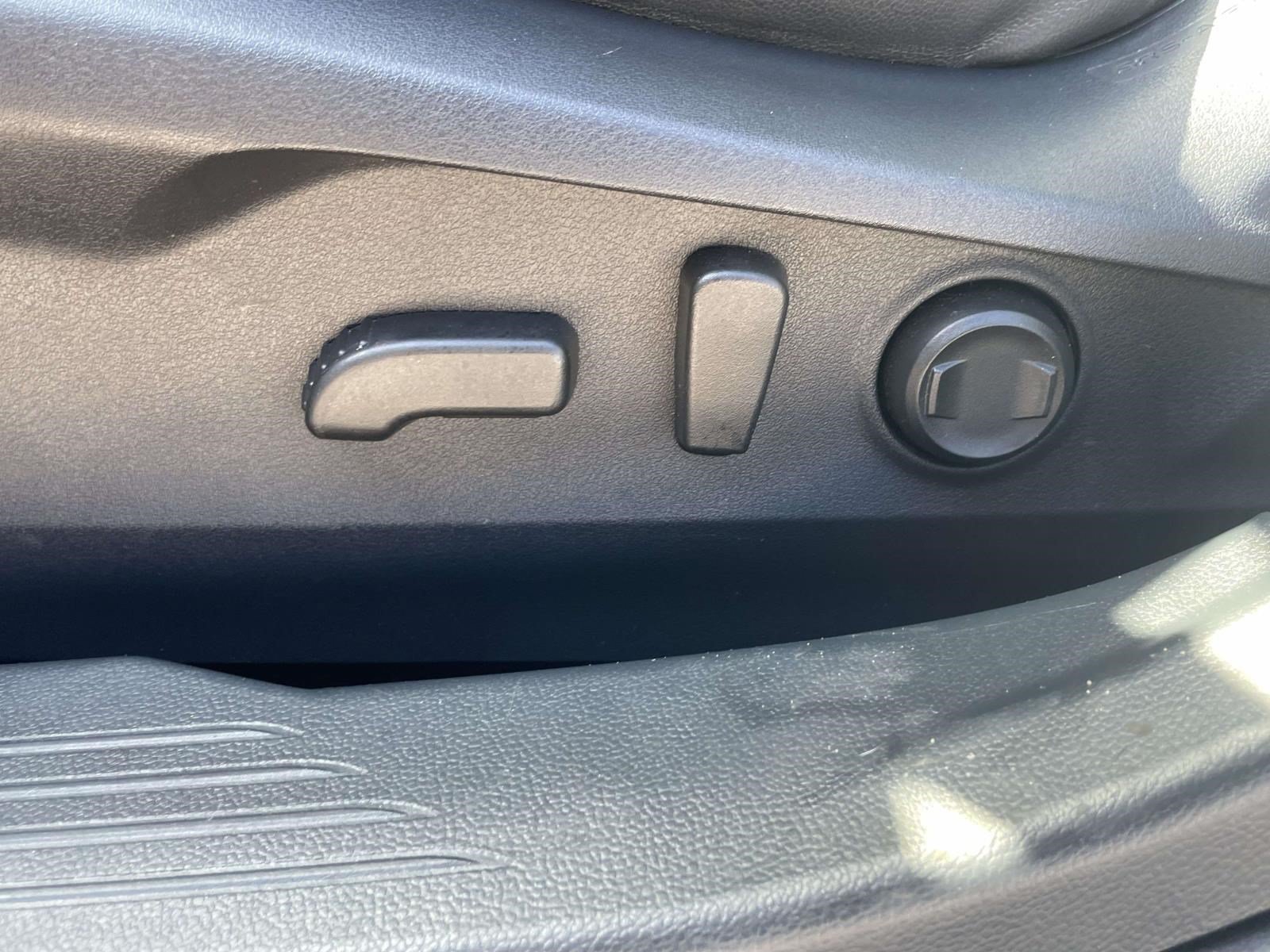 Used 2022 Magnetite Gray Metallic Subaru Limited image 17
