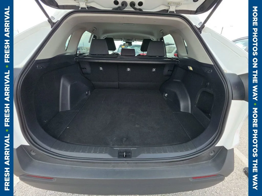 Used 2025 White Toyota XLE image 10