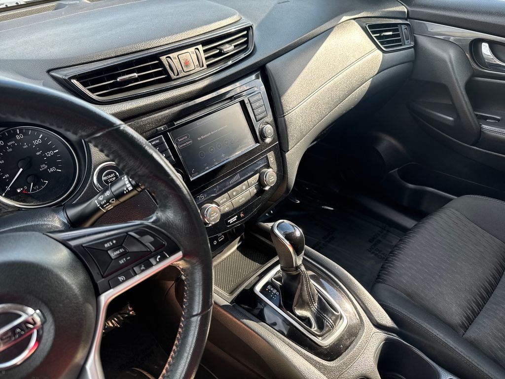 Used 2018 Silver Nissan SV image 22