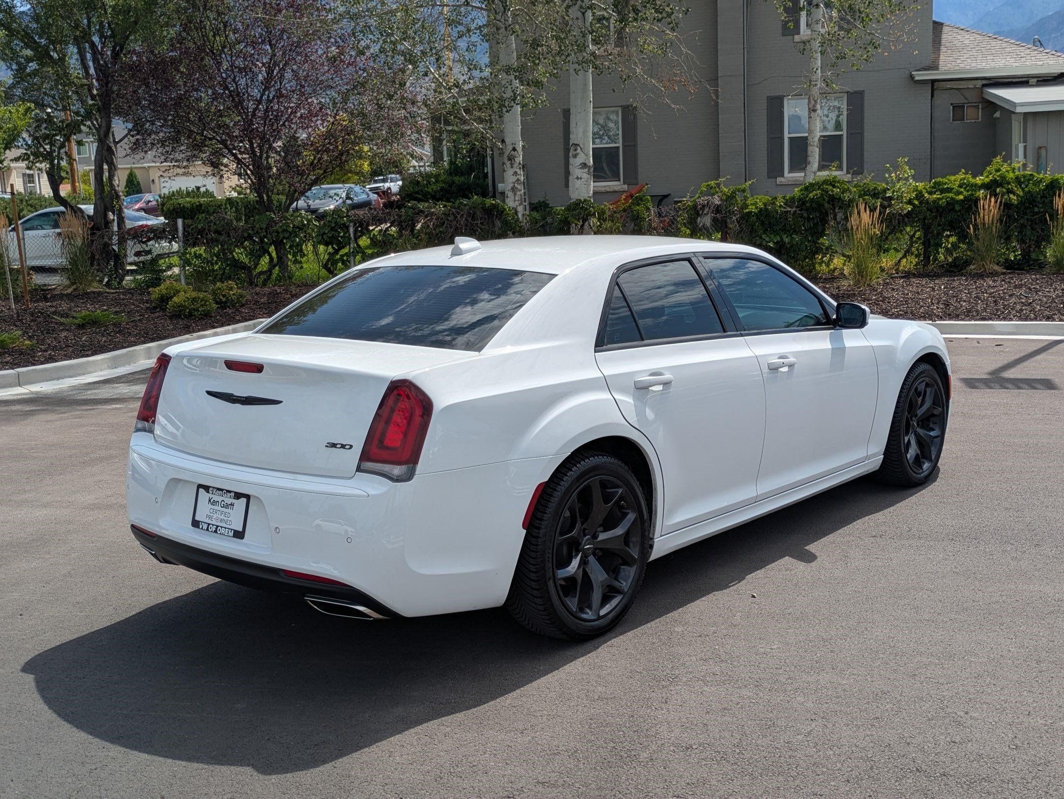 Used 2023 Bright White Clearcoat Chrysler Touring L image 3