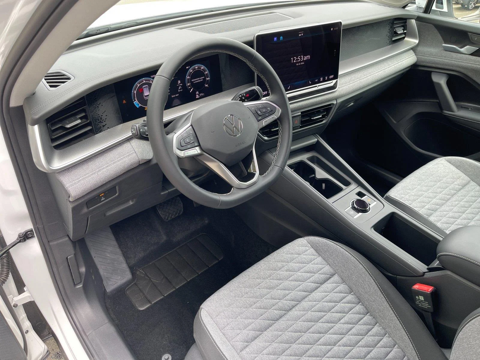 New 2026 pure white Volkswagen S image 15