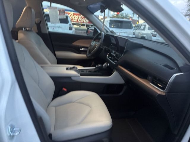 Certified Used 2025 Beige Toyota Limited image 28