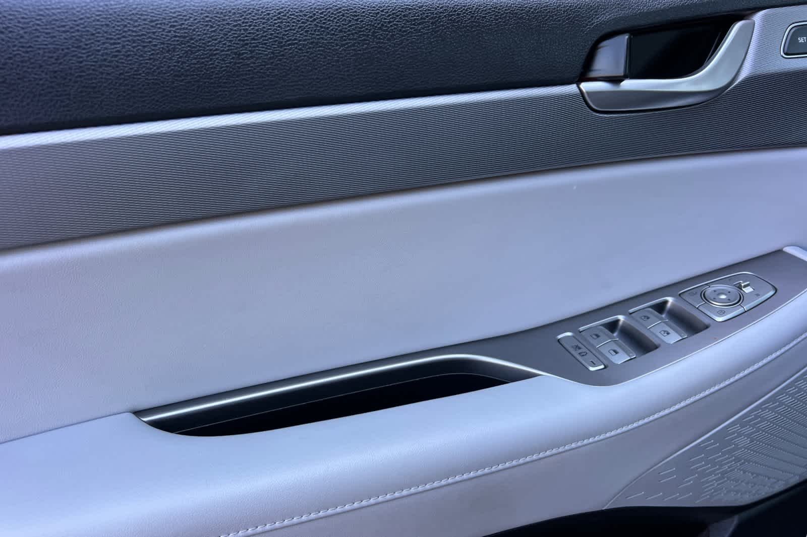 Used 2022 Typhoon Silver Hyundai SEL image 12