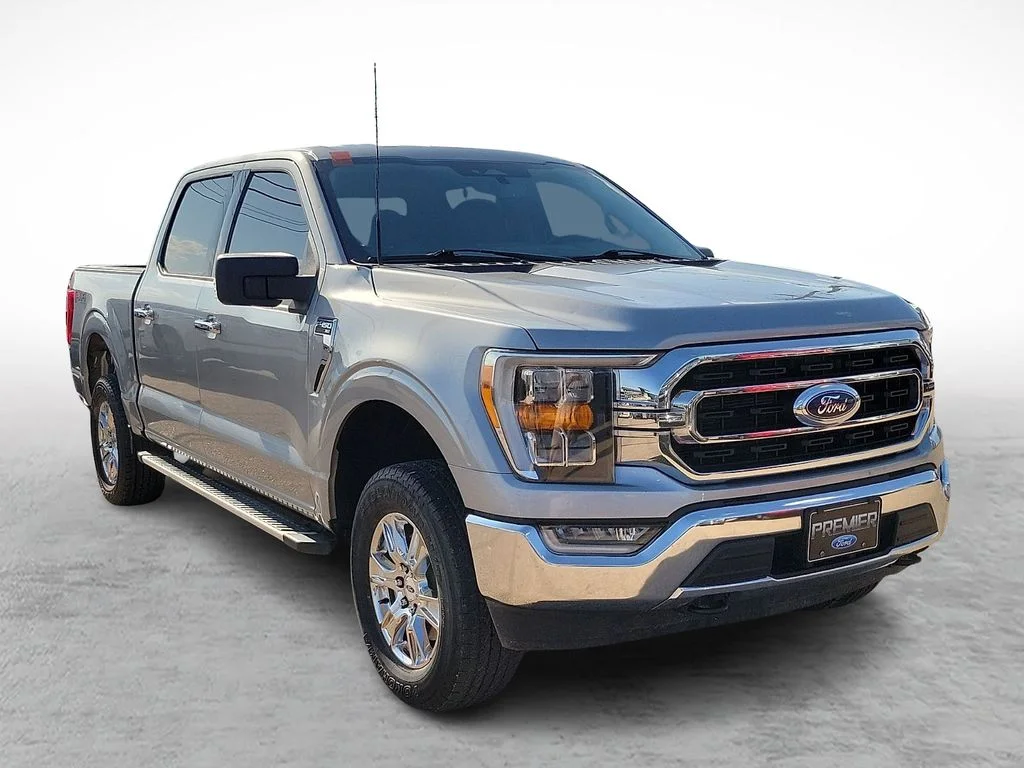 Used 2023 Silver Ford XLT image 1