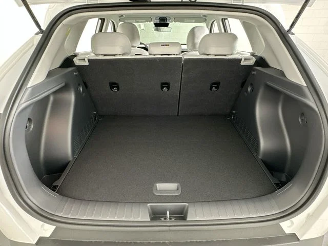 New 2026 Hyundai KONA SE