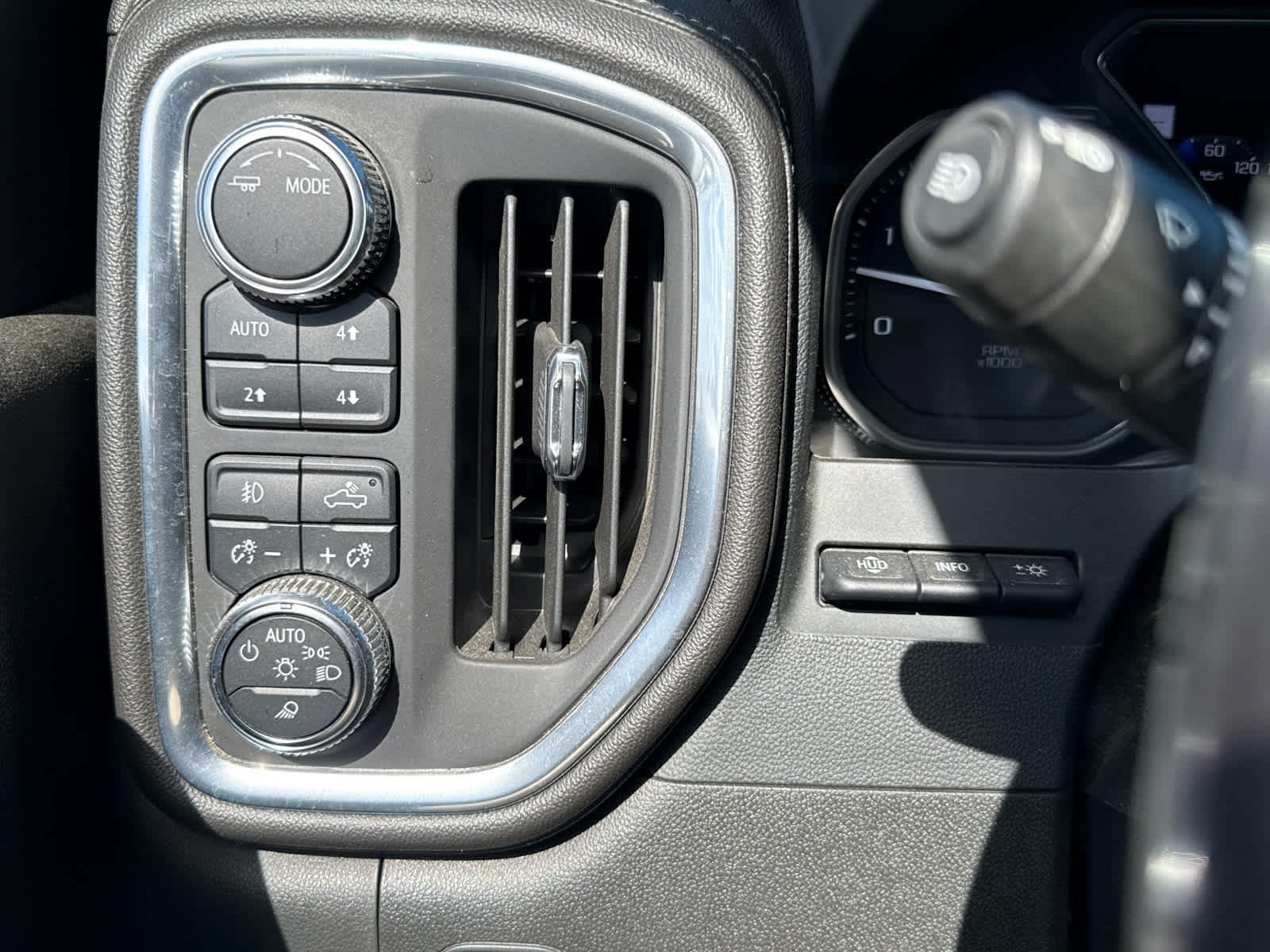 Used 2022 QUICKSILVER METALLIC GMC Denali image 11