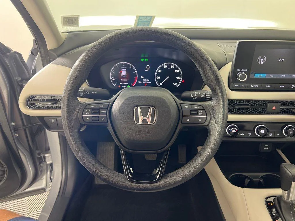 Used 2023 Lunar Silver Metallic Honda LX image 21