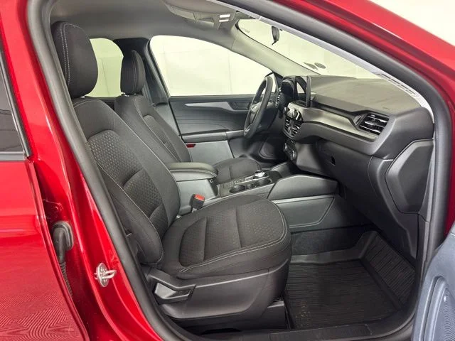 New 2026 Rapid Red Metallic Tinted Clearcoat Ford Active image 4