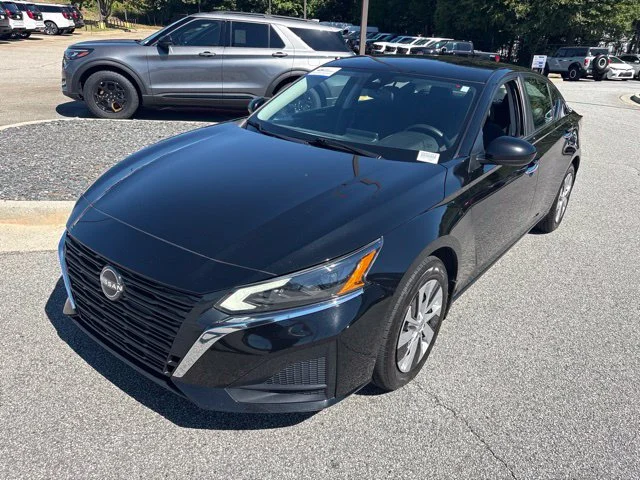 Certified Used 2023 Black Nissan 2.5 S image 4