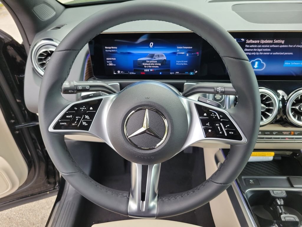 New 2026 Night Black Mercedes-Benz GLB 250 image 25