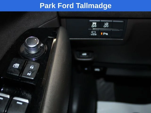 Used 2018 Soul Red Crystal Mazda Signature image 17
