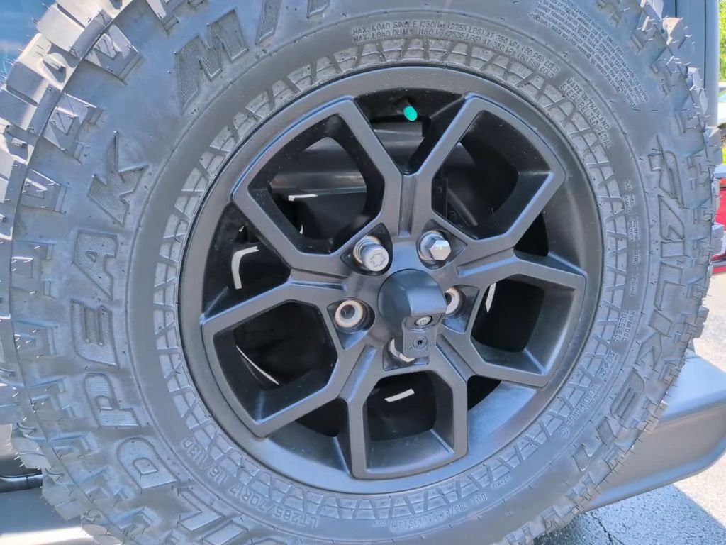 Certified Used 2024 Crystal Metallic Jeep Willys image 8