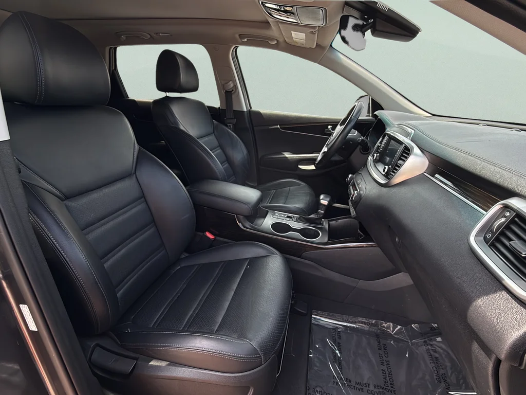 Used 2020 Gravity Gray Kia EX image 22