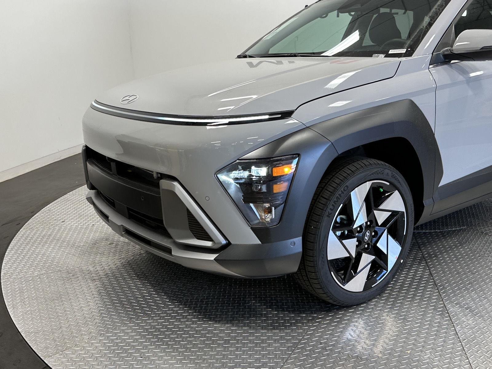 New 2027 Cyber Gray Metallic Hyundai Limited image 15