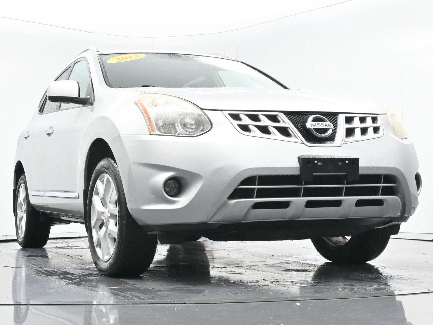 Used 2013 Brilliant Silver Nissan SL image 47
