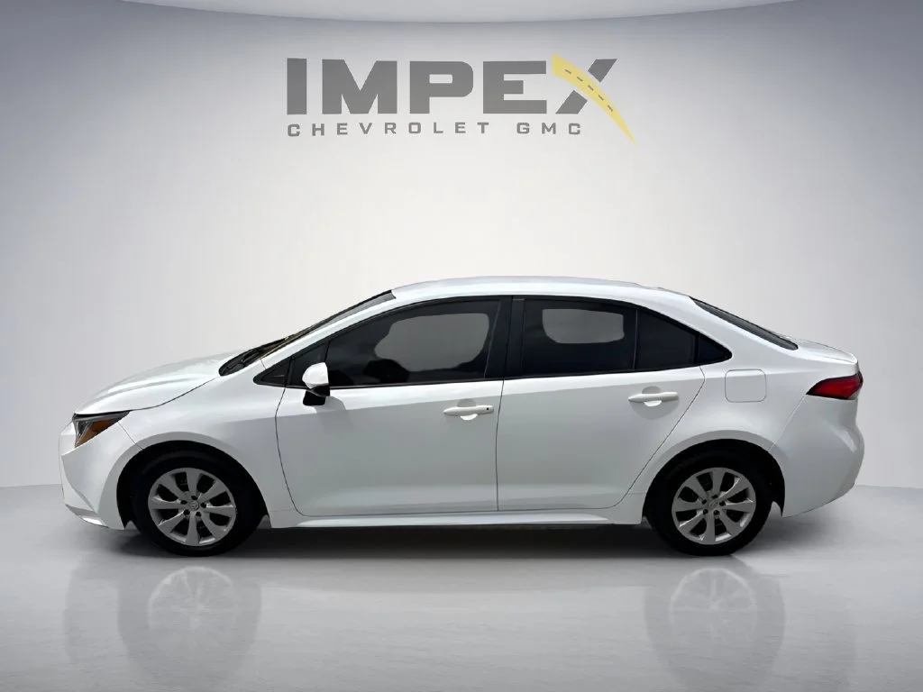 Used 2022 White Toyota LE image 2