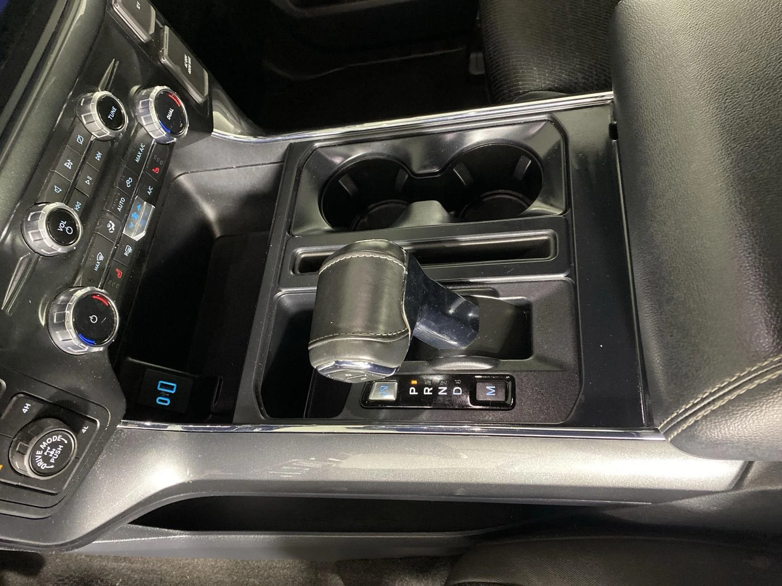 Used 2022 Iconic Silver Ford XLT image 24