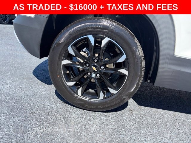 Used 2023 White Chevrolet LT image 7