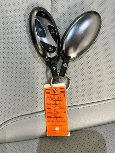 Used 2025 Blue Hyundai SEL Convenience image 25