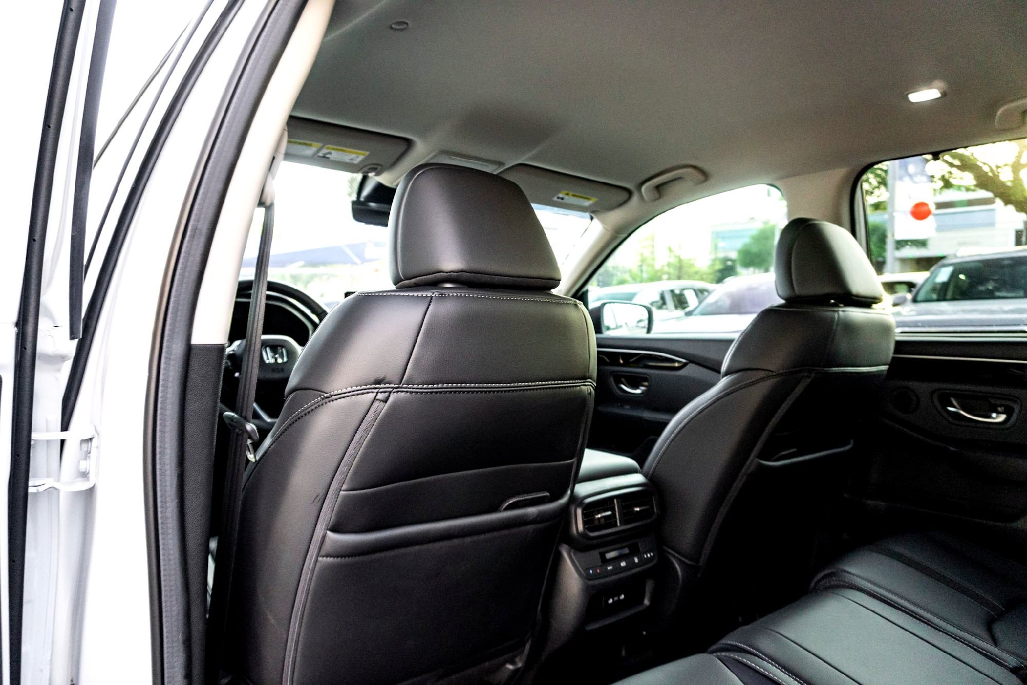 Used 2025 Platinum Honda EX-L image 28
