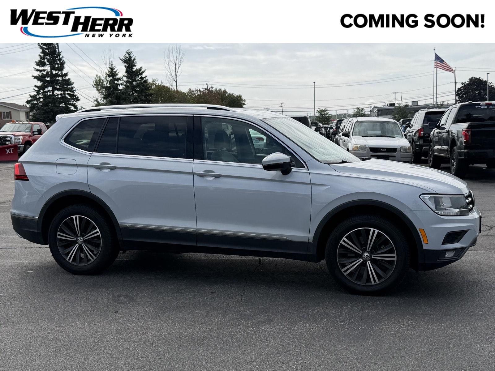 Used 2018 White Silver Metallic Volkswagen SEL image 1