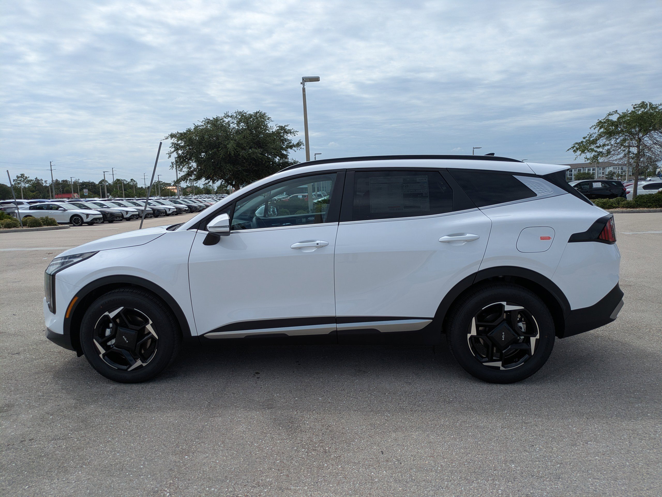 New 2026 Glacial White Pearl Kia EX image 7
