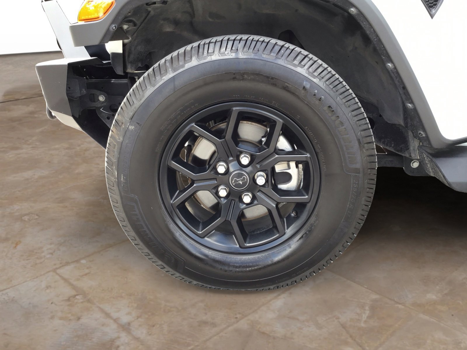 Used 2024 Bright White Clearcoat Jeep Texas Trail image 27