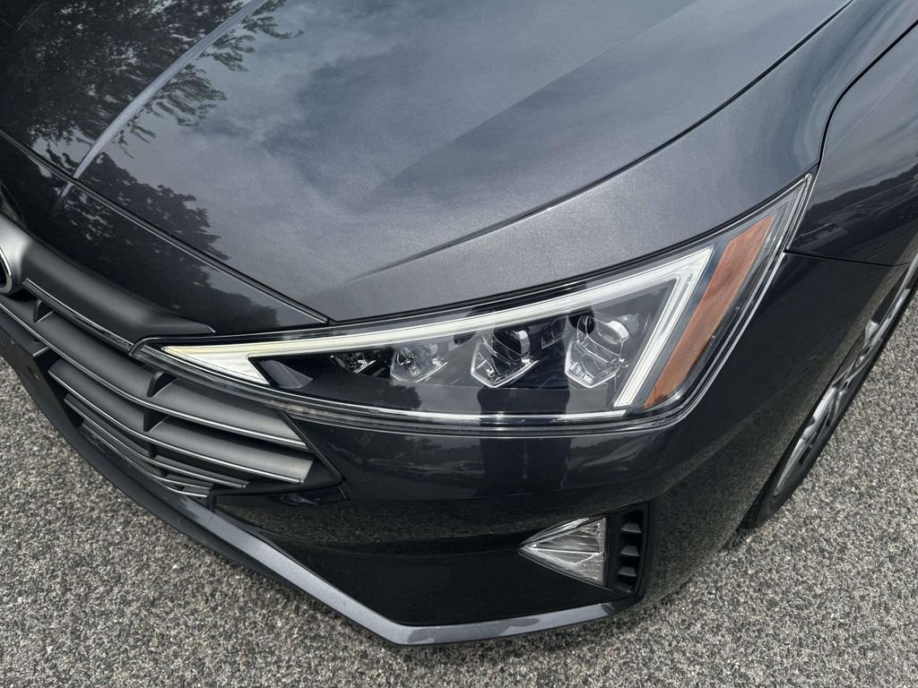 2020 Hyundai Elantra Limited - Photo 8