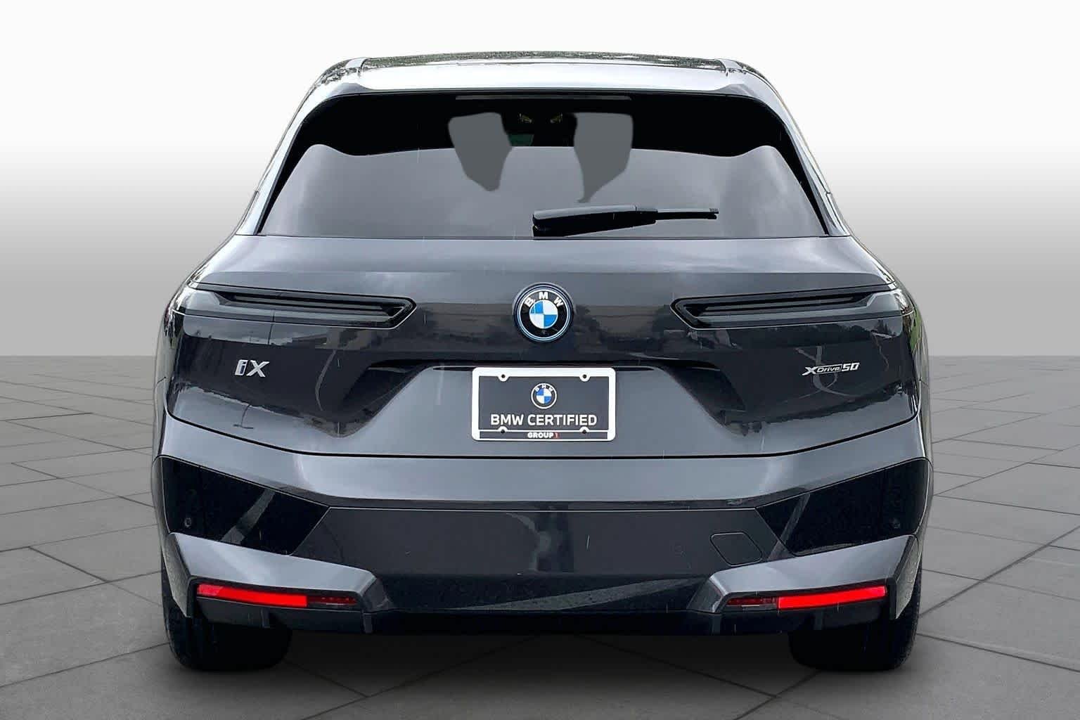 Used 2024 Dark Graphite Metallic BMW xDrive50 image 4