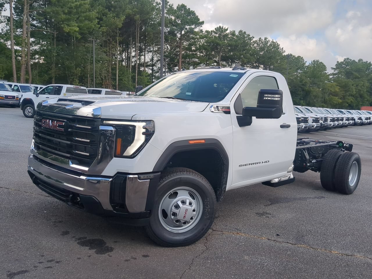New 2026 Summit White GMC Pro image 1