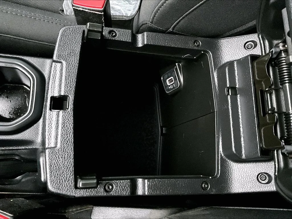 Used 2019 Gray Jeep Sport image 33