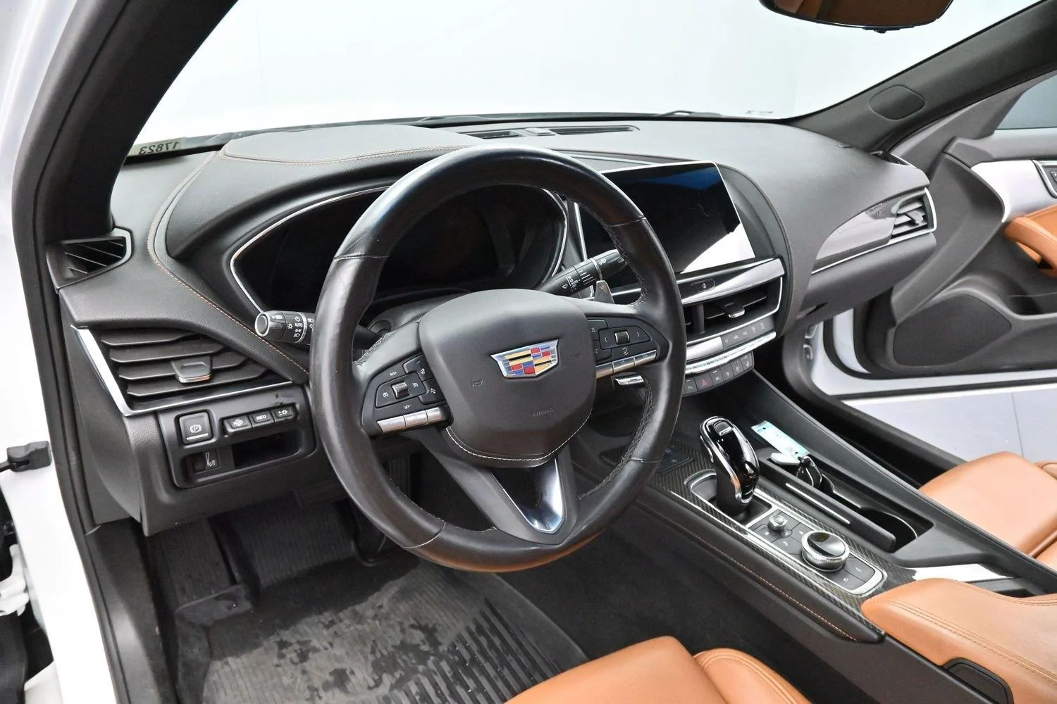 Used 2024 Crystal White Tricoat Cadillac Premium Luxury image 16