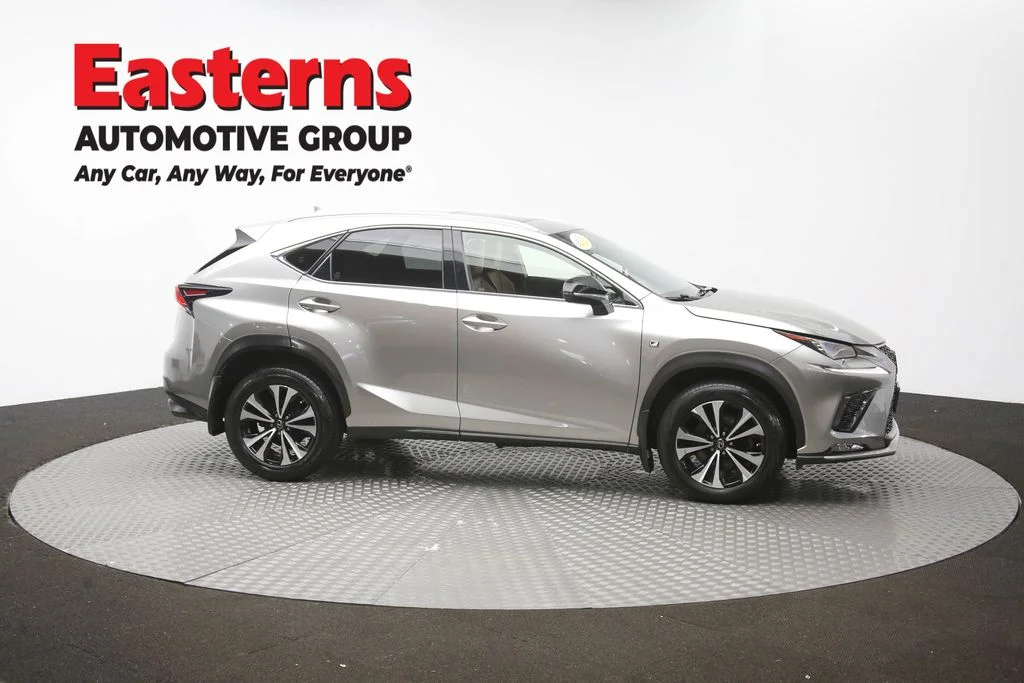 Used 2018 Silver Lexus 300 Base image 42