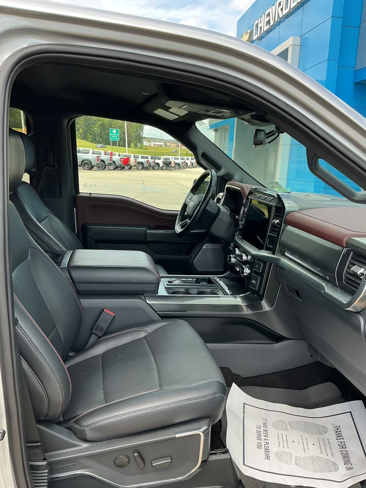 Used 2022 Grey Ford XL image 12