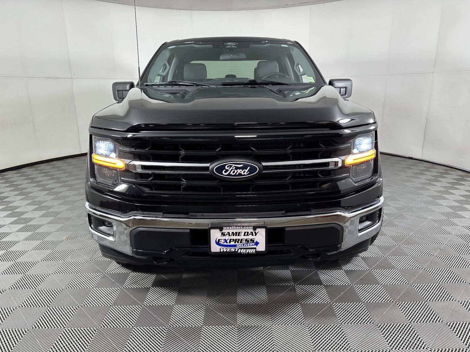 Used 2025 Agate Black Ford XLT image 11
