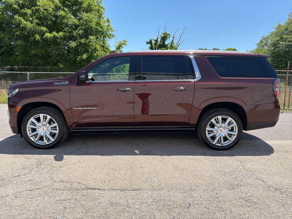 2022 Chevrolet Suburban 4WD 1500 High Country's photo