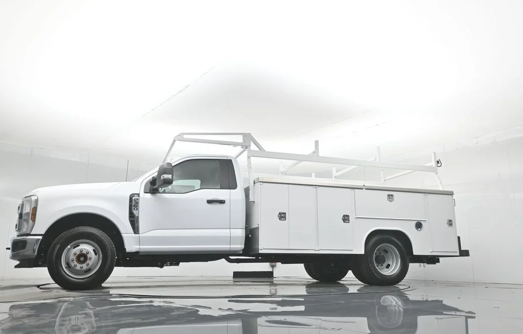 2026 Ford F-350 Super Duty Chassis Cab XL - Photo 51