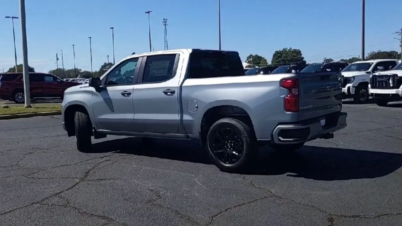 2026 Chevrolet Silverado 1500 Custom - Photo 6