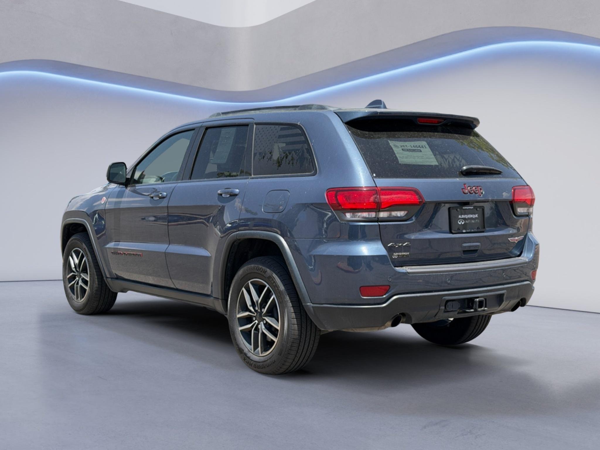 Used 2019 Slate Blue Pearlcoat Jeep Trailhawk image 8