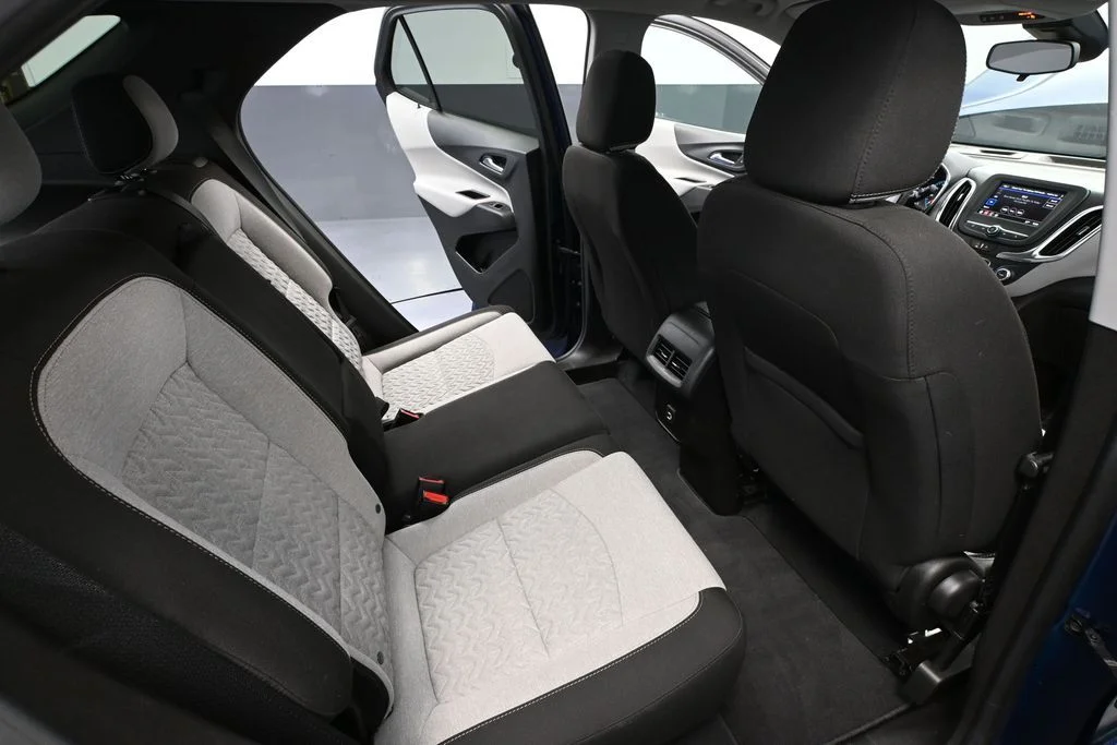Used 2022 Blue Chevrolet LS image 41