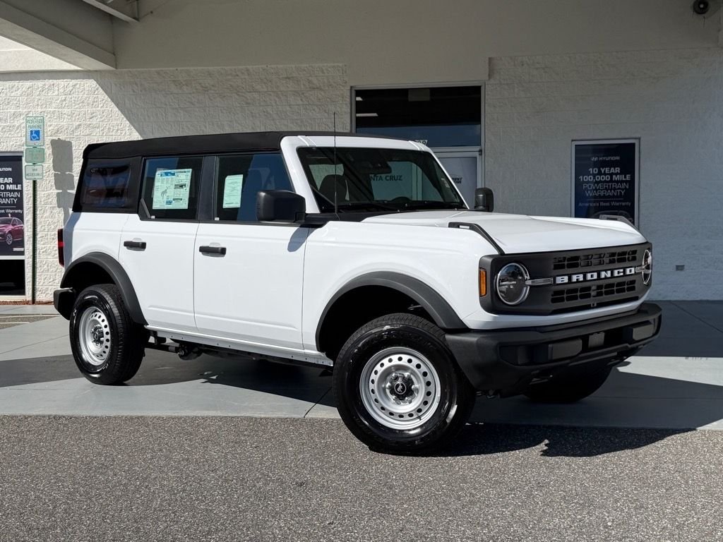2025 Ford Bronco 4-Door Base