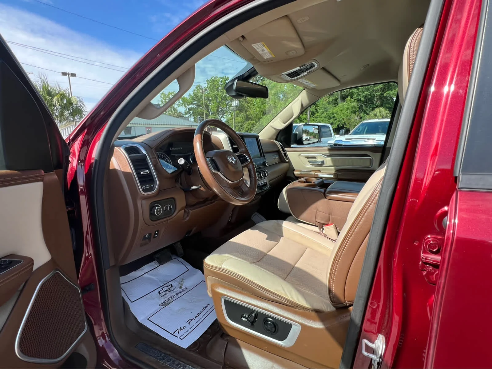 Used 2020  Ram Laramie image 10