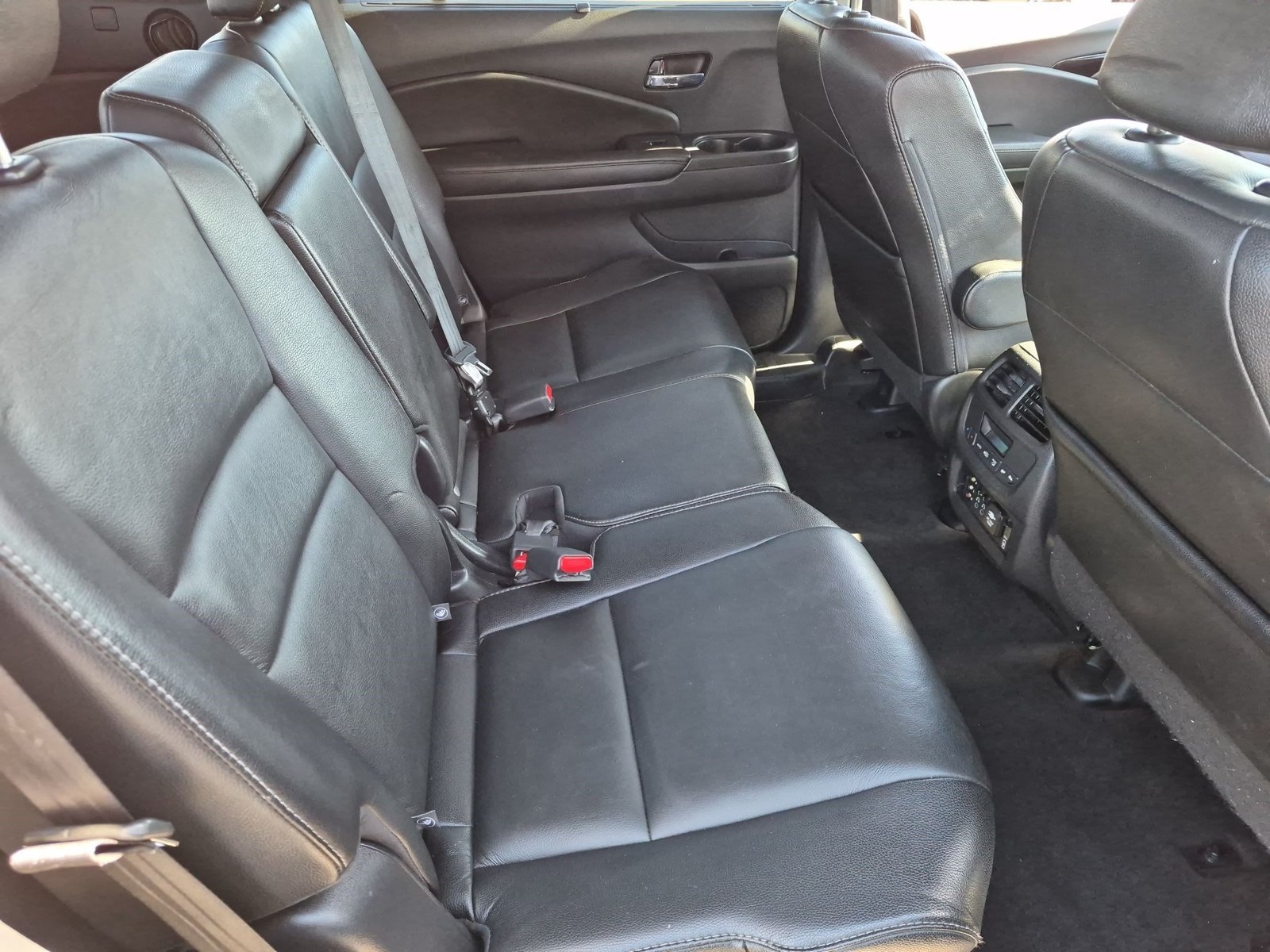 Used 2016 Modern Steel Metallic Honda Touring image 19